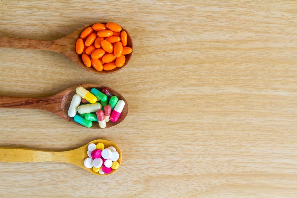 Emprendedores creando su marca de suplementos en México con fabricación profesional de Livenka Labs